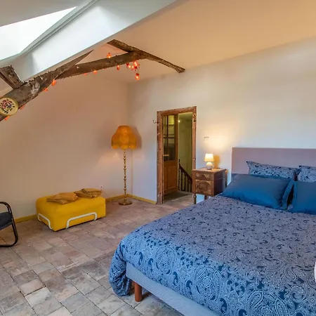 Maison Authentique Sur 3 Niveaux Avec Terrasse Et Vue Loire - Fr-1-622-38 * Ingrandes (Maine-et-Loire)