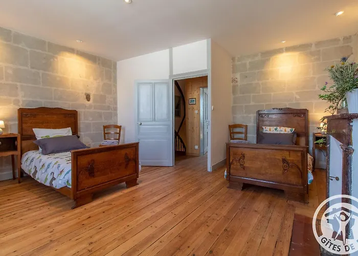 Maison Authentique Sur 3 Niveaux Avec Terrasse Et Vue Loire - Fr-1-622-38 Сasa de vacaciones