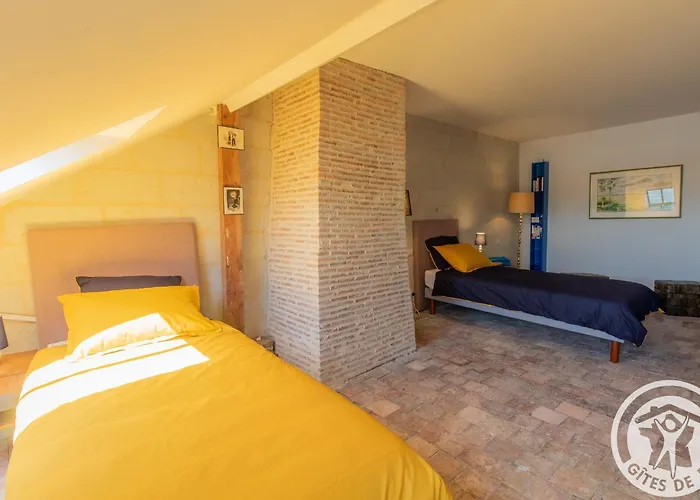 Maison Authentique Sur 3 Niveaux Avec Terrasse Et Vue Loire - Fr-1-622-38 Сasa de vacaciones